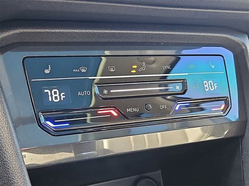 Used 2022 Volkswagen Tiguan SE w/ Panoramic Sunroof Package image 13