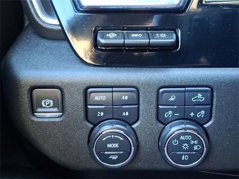 Used 2024 Chevrolet Silverado 1500 High Country w/ High Country Premium Package image 23