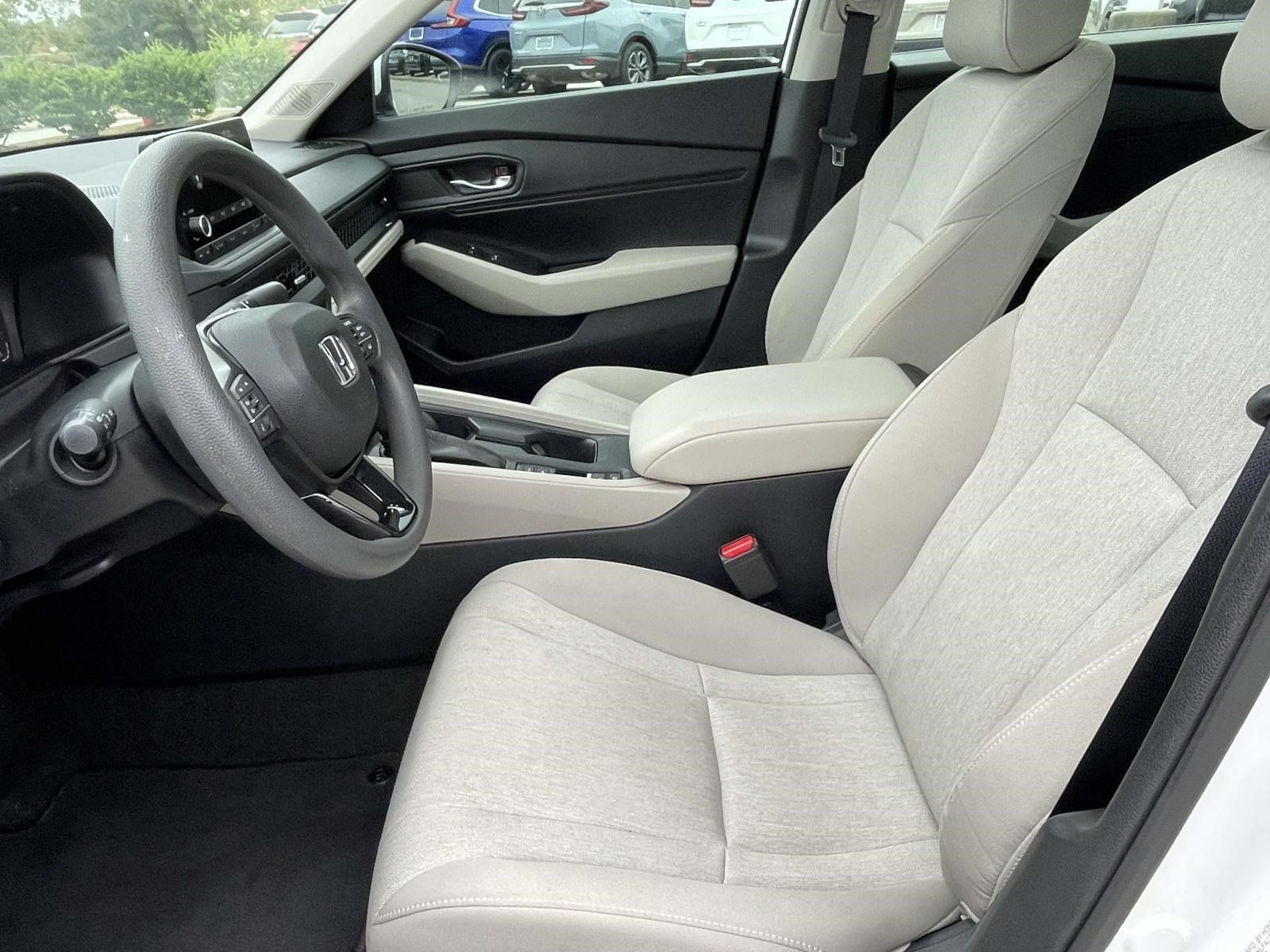 Used 2023 Honda Accord EX image 12