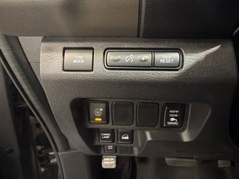 Certified 2022 Nissan Frontier SV AWD/4WD image 19