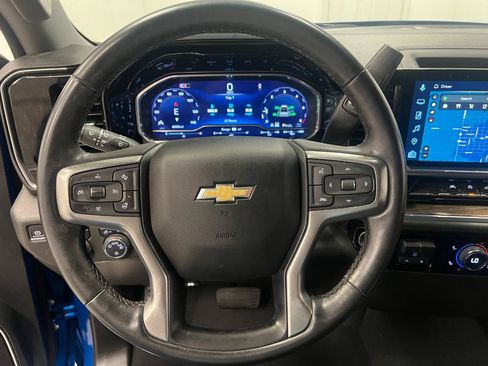 Used 2024 Chevrolet Silverado 1500 LT AWD/4WD image 32