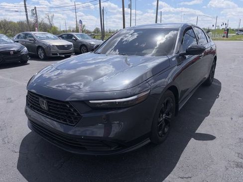 Used 2025 Honda Accord SE image 3