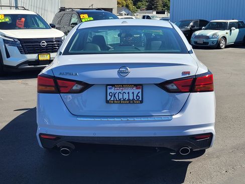 Certified 2023 Nissan Altima 2.5 SR FWD image 4