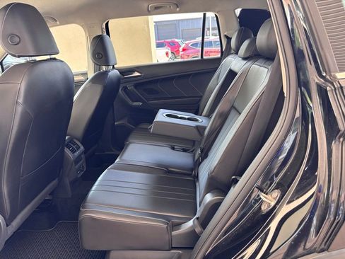 Used 2022 Volkswagen Tiguan SE FWD image 13