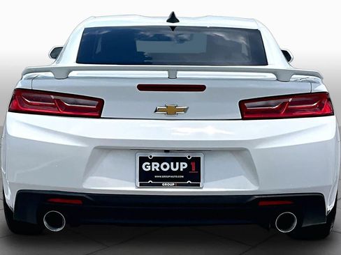 Used 2016 Chevrolet Camaro LT w/ Technology Package RWD image 5