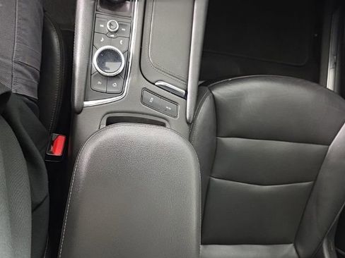 Used 2020 Cadillac XT5 Premium Luxury image 23