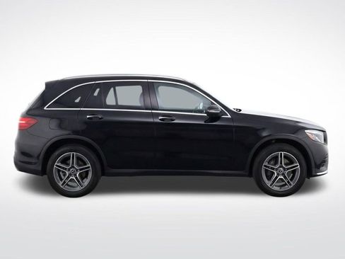 Used 2021 Mercedes-Benz GLC 300 4MATIC w/ AMG Line image 32