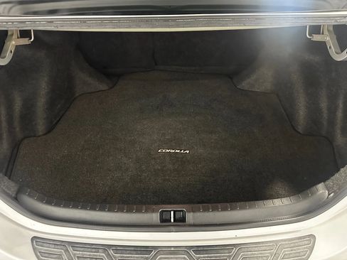 Used 2016 Toyota Corolla S image 17