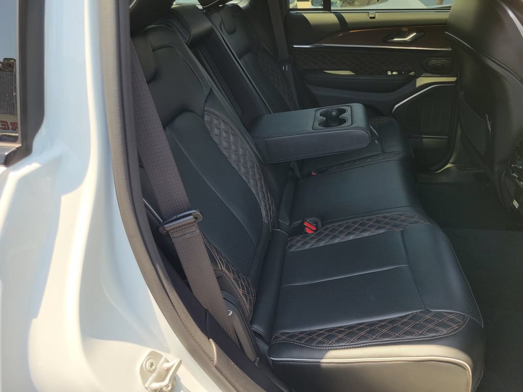 Used 2022 Jeep Grand Cherokee Summit w/ Adv Protech Group IV AWD/4WD image 24