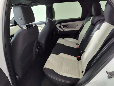 Used 2025 Land Rover Discovery Sport Dynamic SE image 11