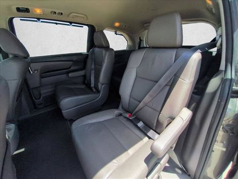 Used 2016 Honda Odyssey Touring Elite image 17