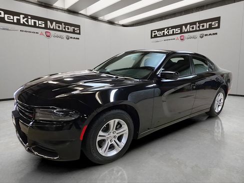 Used 2023 Dodge Charger SXT RWD image 1