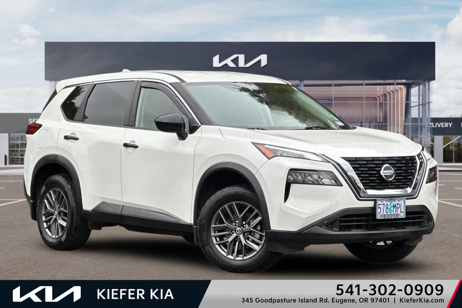Used 2021 Nissan Rogue S AWD/4WD image 1