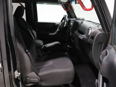 Used 2015 Jeep Wrangler Unlimited Sport AWD/4WD image 20