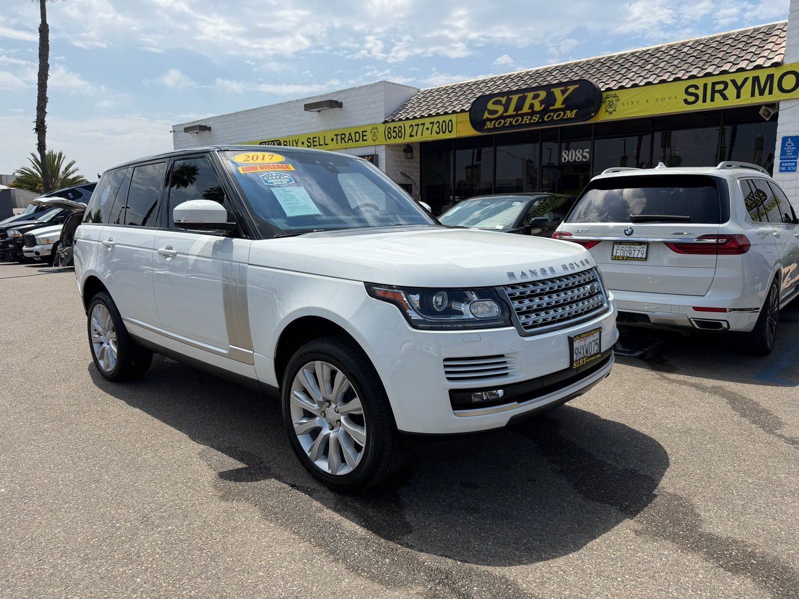 Used 2017 Land Rover Range Rover Supercharged AWD/4WD image 1