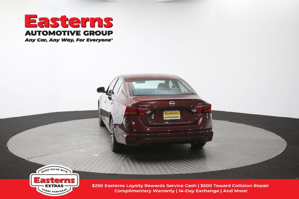 Used 2024 Nissan Altima 2.5 SV FWD image 39