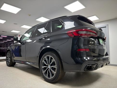Used 2021 BMW X5 xDrive40i w/ M Sport Package image 5