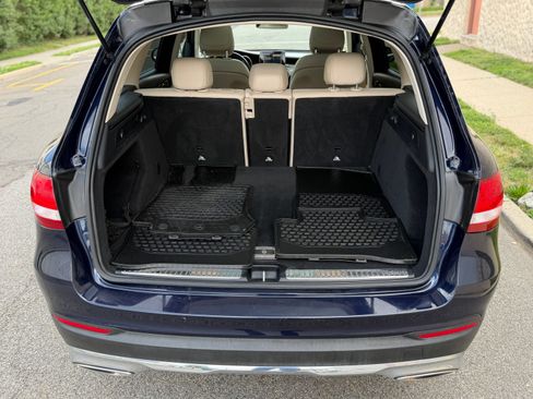 Used 2019 Mercedes-Benz GLC 300 4MATIC image 10
