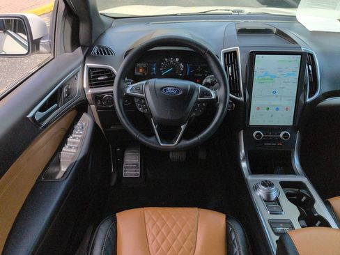 Certified 2024 Ford Edge Titanium w/ Titanium Elite Package AWD/4WD image 16