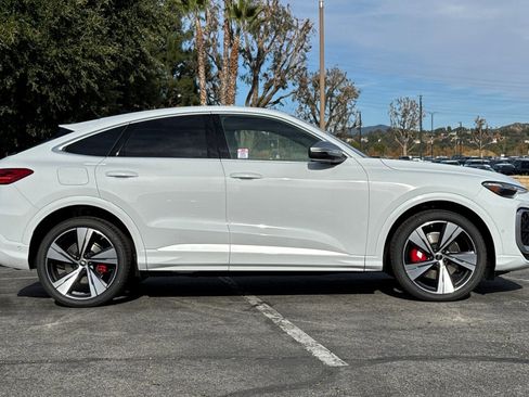 New 2025 Audi SQ5 Premium Plus image 3