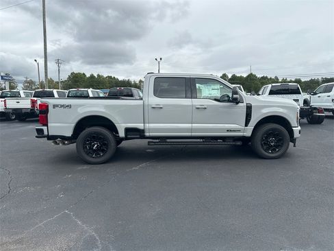 New 2026 Ford F250 Lariat w/ Black Appearance Package image 4