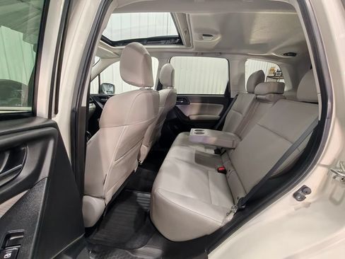 Used 2015 Subaru Forester 2.5i Limited AWD/4WD image 29