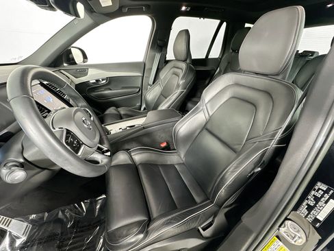 Used 2022 Volvo XC90 T8 R-Design w/ Advanced Package image 21