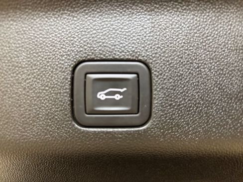 Used 2025 GMC Yukon Elevation w/ LPO, Floor Liner Package AWD/4WD image 26