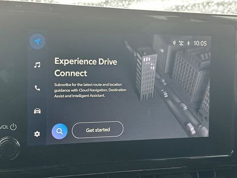 Used 2025 Toyota Corolla Cross LE image 22