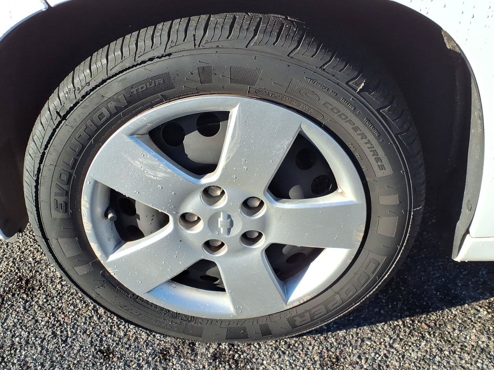 Used 2009 Chevrolet HHR LS FWD image 5