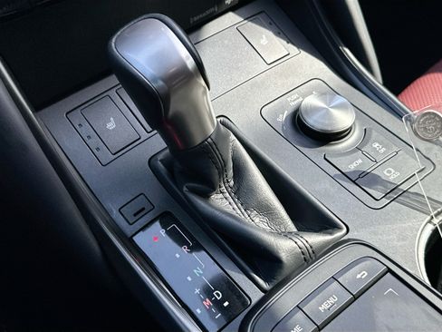 Used 2025 Lexus IS 350 F Sport RWD image 16