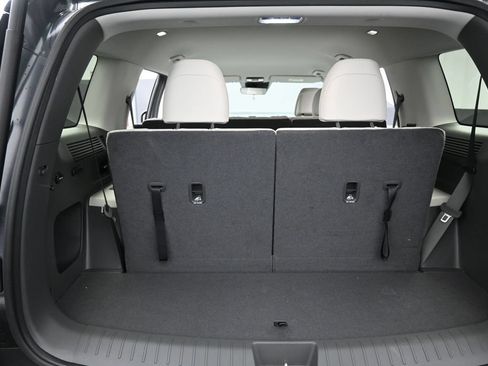 Used 2025 Hyundai Santa Fe SEL FWD image 29