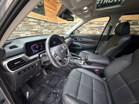 Used 2025 Kia Telluride EX AWD/4WD image 10