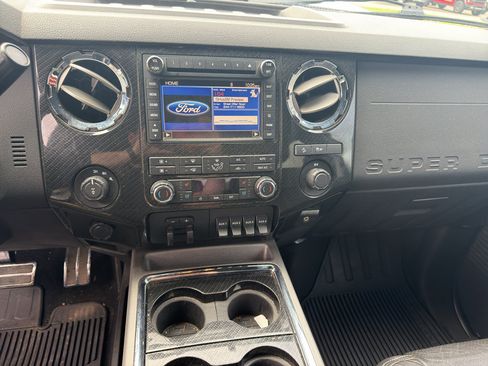 Used 2012 Ford F250 Lariat w/ Lariat Ultimate Pkg AWD/4WD image 9