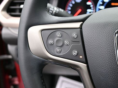 Used 2023 GMC Acadia Denali w/ Denali Technology Package image 30