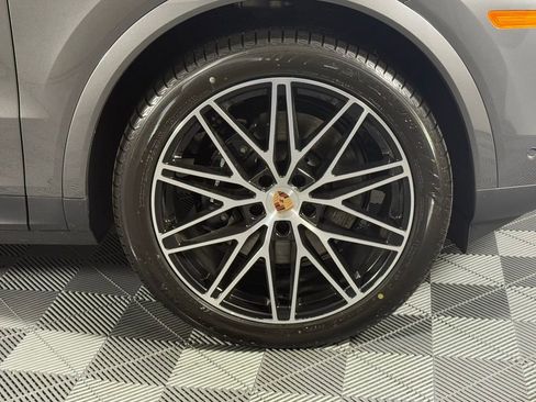 Certified 2026 Porsche Cayenne Coupe AWD/4WD image 13