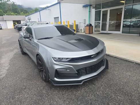 Used 2023 Chevrolet Camaro SS RWD image 7