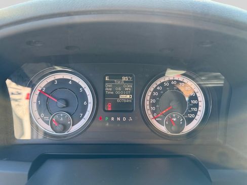 Used 2022 RAM 1500 Classic SLT AWD/4WD image 19