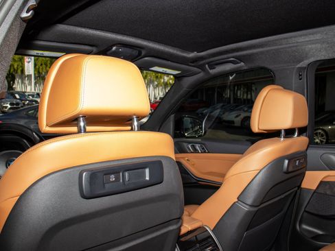 Used 2022 BMW X5 sDrive40i w/ M Sport Package image 19