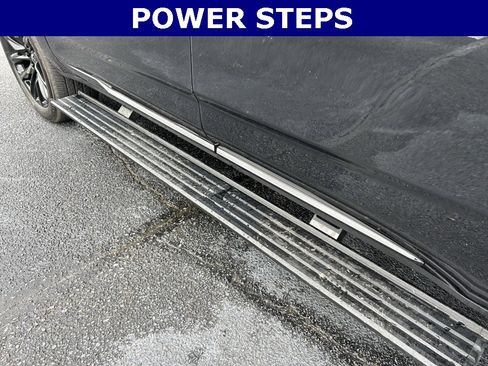 Used 2024 Cadillac Escalade Sport w/ LPO, ONYX Package image 12