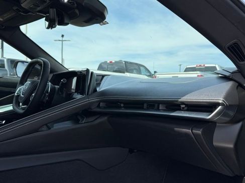 Used 2026 Chevrolet Corvette Stingray Coupe w/ Z51 Performance Package image 21