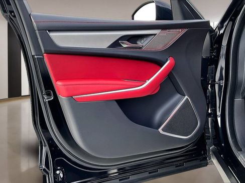 Used 2025 Jaguar F-PACE R-Dynamic S image 18