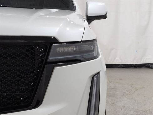 Used 2024 Cadillac Escalade ESV Sport image 11