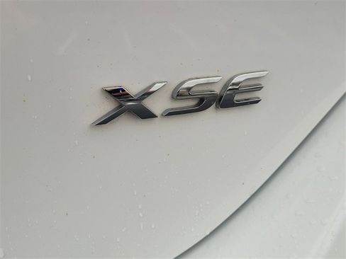 Used 2019 Toyota Corolla XSE image 15