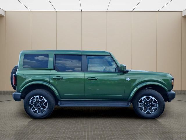 Used 2025 Ford Bronco Outer Banks AWD/4WD image 7