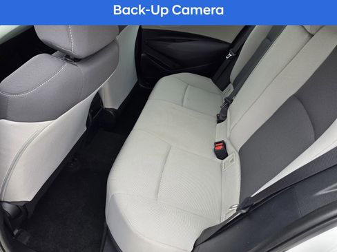 Used 2022 Toyota Corolla LE image 16