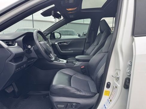 Used 2020 Toyota RAV4 XSE image 17