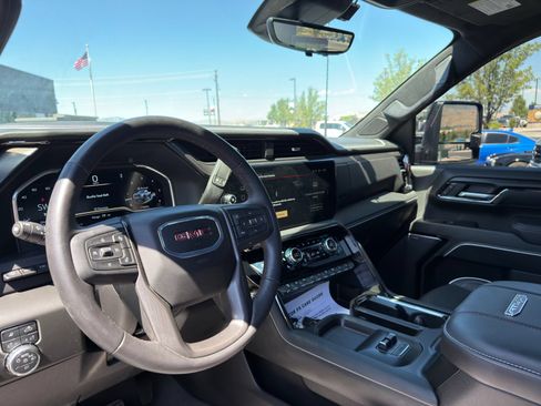 Used 2025 GMC Sierra 2500 AT4X w/ AT4X AEV Edition AWD/4WD image 8