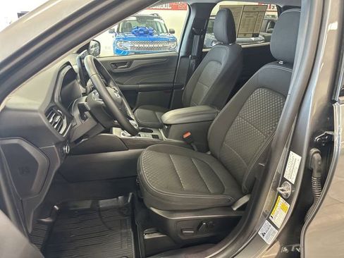 Used 2023 Ford Escape Active w/ Tech Pack #1 AWD/4WD image 4