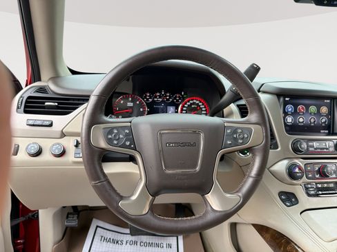 Used 2015 GMC Yukon Denali w/ Premium Package AWD/4WD image 11